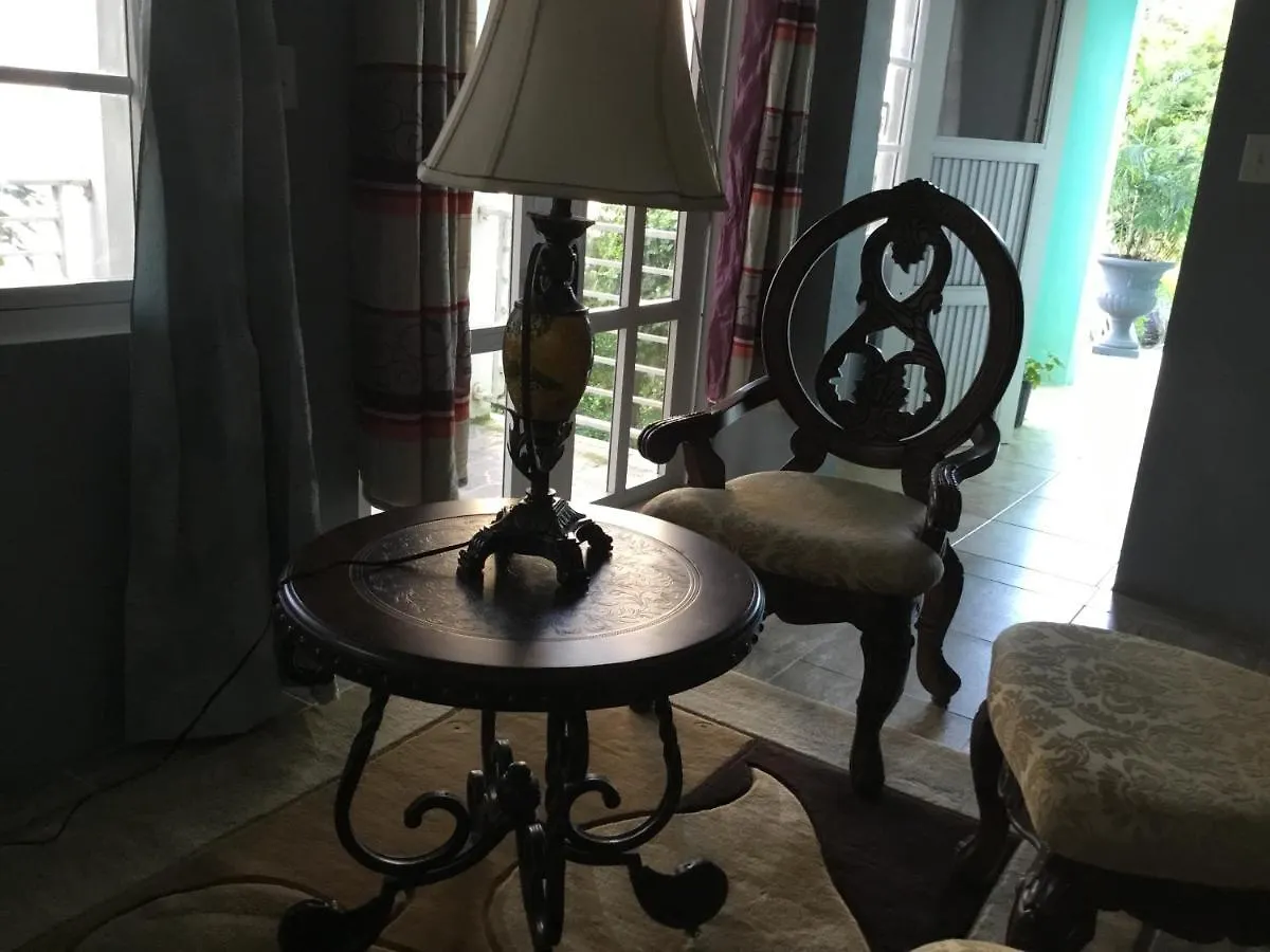 Abigail'S 2 Bedroom Apartment -Free Wifi -Full Kitchen Road Town  Road Town (Tortola)