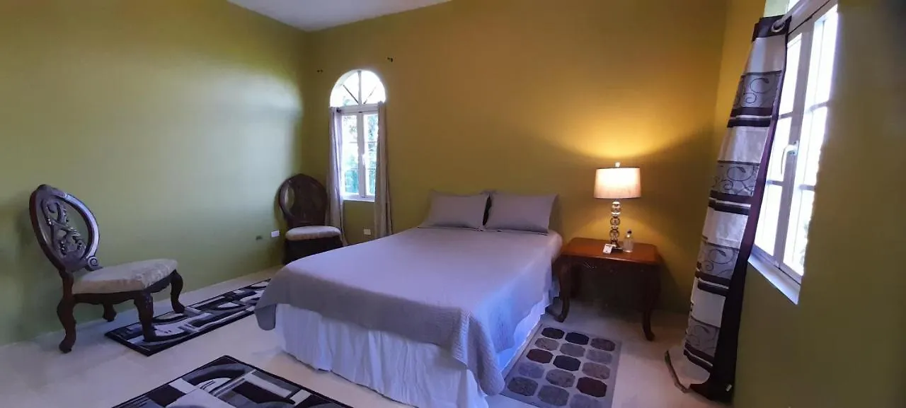 Abigail'S 2 Bedroom Apartment -Free Wifi -Full Kitchen Road Town